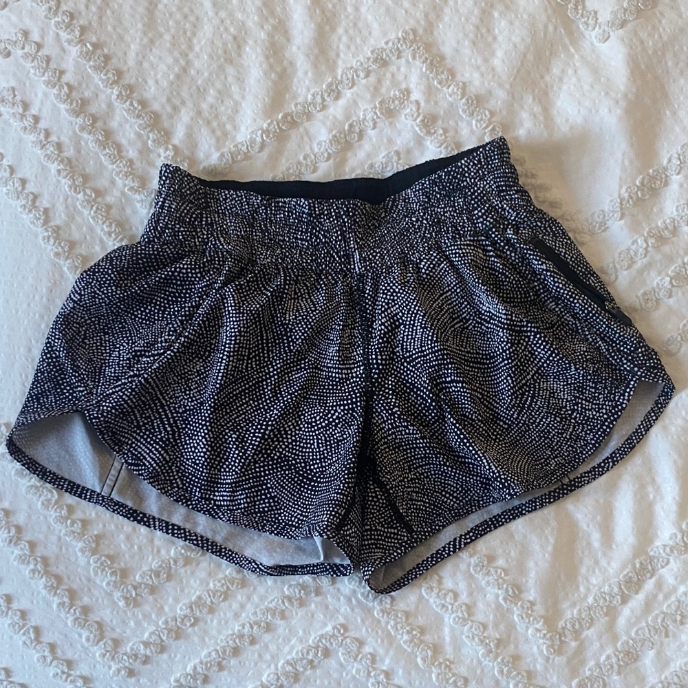 Lululemon Running Shorts, 2.5” inseam size 6
